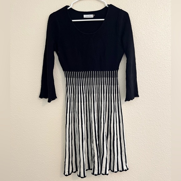 [Calvin Klein] Black and White Knit Dress - Picture 2 of 7
